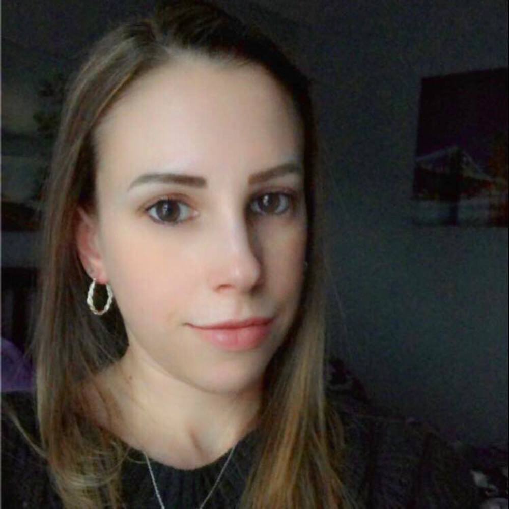 Meet your Posher, Stacy